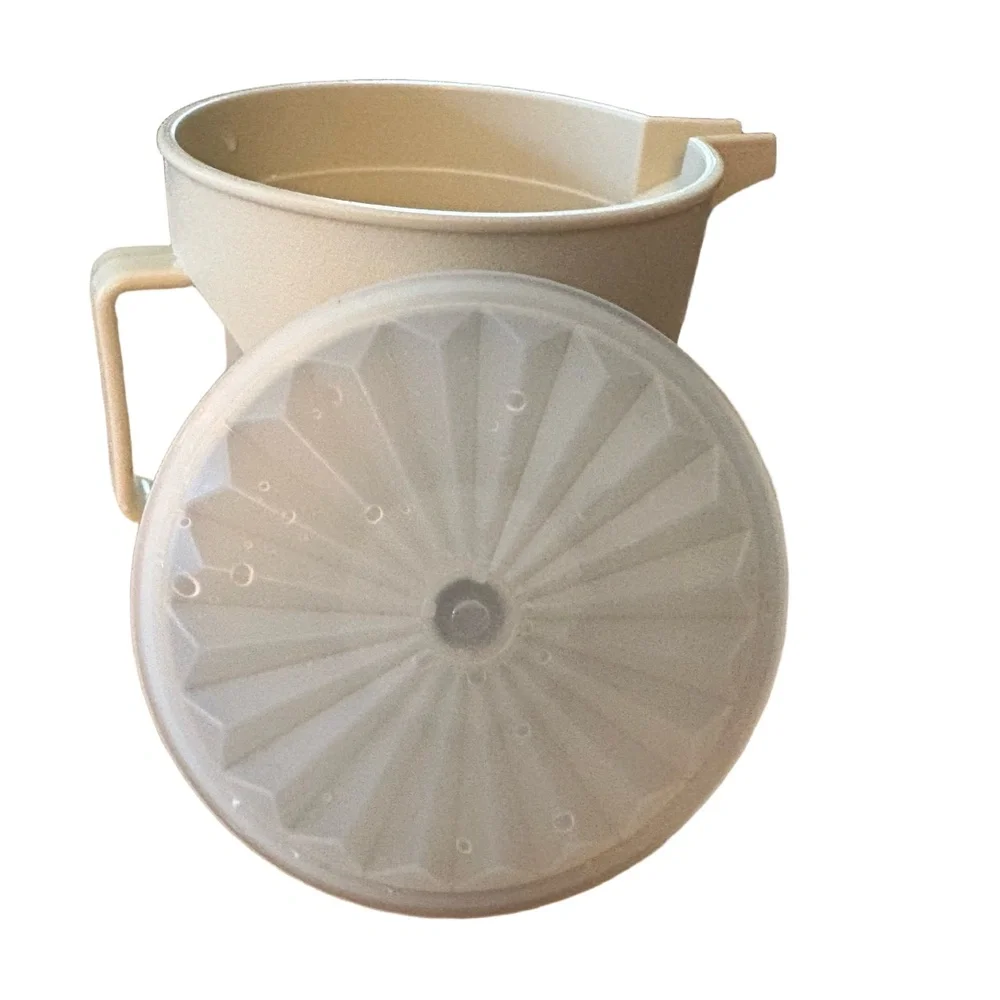 Tupperware creamer vintage